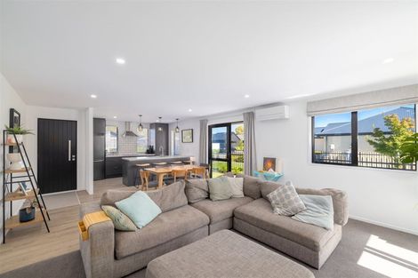 Photo of property in 13 Bellows Close, Halswell, Christchurch, 8025