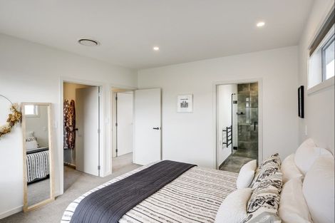 Photo of property in 12 Hikawera Drive, Frimley, Hastings, 4120