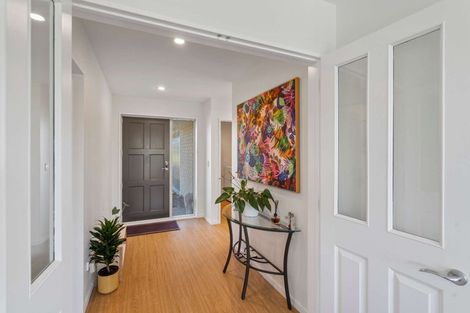 Photo of property in 15 Greenan Place, Doyleston, 7683