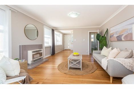 Photo of property in 1/38 North Avon Road, Richmond, Christchurch, 8013