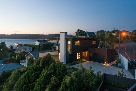 Photo of property in 5 Howard Road, Point Howard, Lower Hutt, 5013