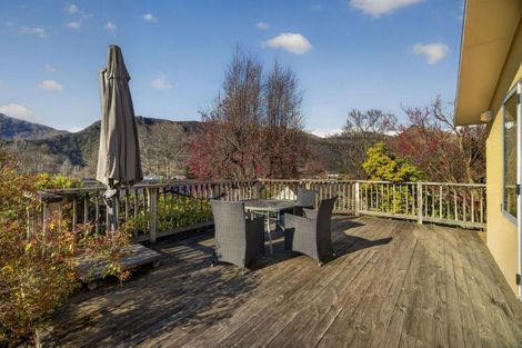 Photo of property in 5 Stafford Street, Arrowtown, 9302