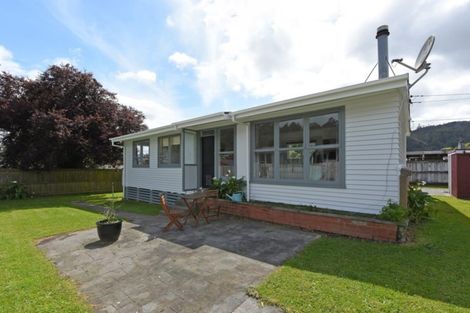 Photo of property in 18 Delaney Drive, Stokes Valley, Lower Hutt, 5019