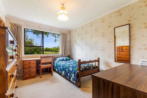 Photo of property in 76 Tawa Road, Kumeu, 0891