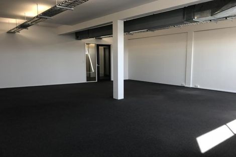 Photo of property in 33 Sale Street, Cockle Bay, Auckland, 2014