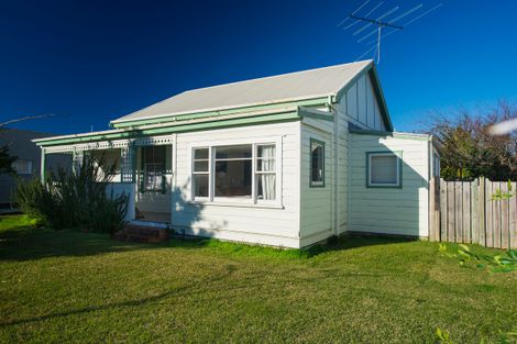 Photo of property in 56 Awapuni Road, Awapuni, Gisborne, 4010