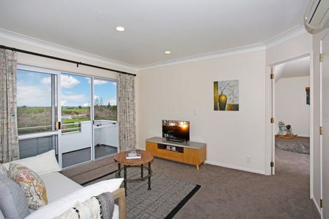 Photo of property in 225 Laing Road, Karaka, Papakura, 2580