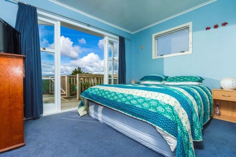 Photo of property in 72 Carlisle Road, Browns Bay, Auckland, 0632