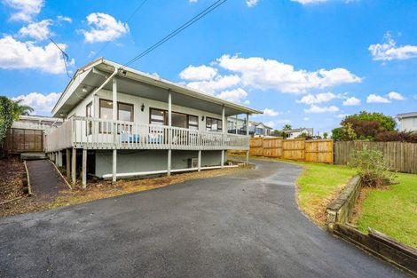 Photo of property in 19 Tindalls Bay Road, Tindalls Beach, Whangaparaoa, 0930