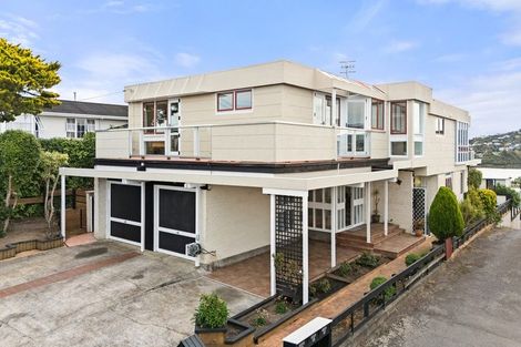 Photo of property in 81 Seaview Road, Paremata, Porirua, 5024