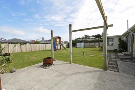 Photo of property in 34 Domett Street, Opunake, 4616