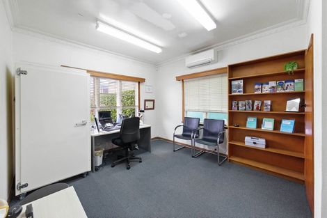 Photo of property in 1/28 Uxbridge Road, Mellons Bay, Auckland, 2014
