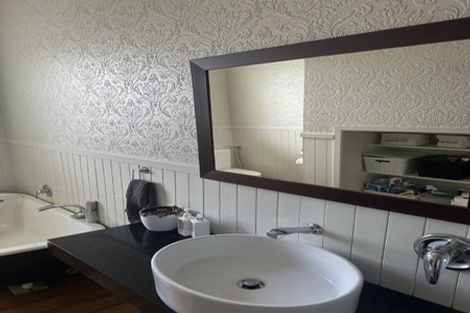 Photo of property in 106 Archers Road, Glenfield, Auckland, 0629