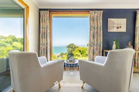 Photo of property in 2 Singers Road, Korokoro, Lower Hutt, 5012