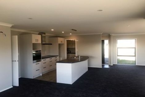 Photo of property in 8 Austin Reid Avenue, Carterton, 5713