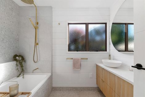 Photo of property in 13 Thelma Place, Lynmore, Rotorua, 3010