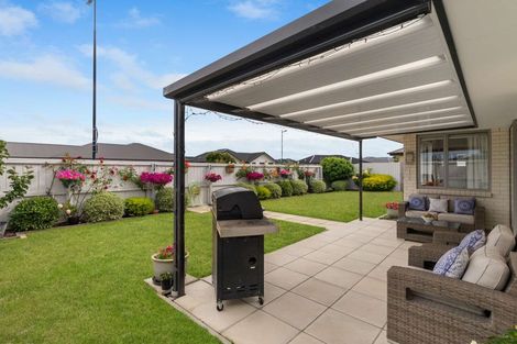 Photo of property in 17 Whincops Road, Halswell, Christchurch, 8025