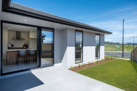 Photo of property in 44 Kohekohe Drive, Owhata, Rotorua, 3010