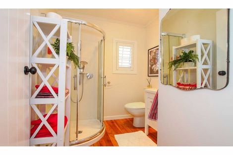 Photo of property in 1/162 Deep Creek Road, Torbay, Auckland, 0630