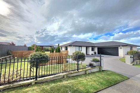 Photo of property in 35 Keene Drive, Bell Block, New Plymouth, 4312