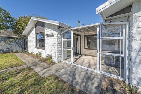 Photo of property in 8 Coates Place, Rangiora, 7400
