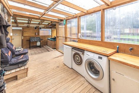 Photo of property in 1 Lupton Street, Waverley, 4510