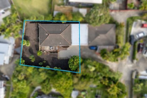 Photo of property in 2/7 Tallington Crescent, Torbay, Auckland, 0630