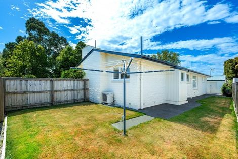 Photo of property in 13 Woodbury Street, Avonhead, Christchurch, 8042