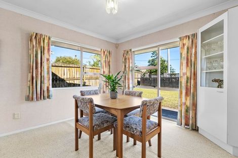 Photo of property in 1/10 Clevedon Road, Papakura, 2110