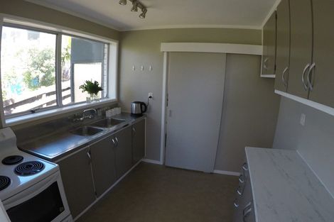 Photo of property in 1/10 Holt Avenue, Torbay, Auckland, 0630