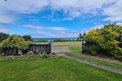 Photo of property in 6 Halse Place, Opunake, 4616