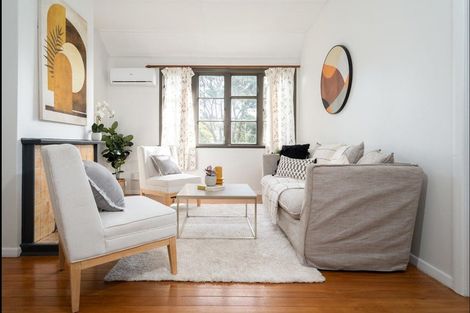 Photo of property in 29 Sidlaw Street, Strathmore Park, Wellington, 6022