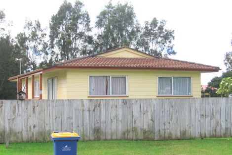 Photo of property in 17 Silverstone Place, Henderson, Auckland, 0612