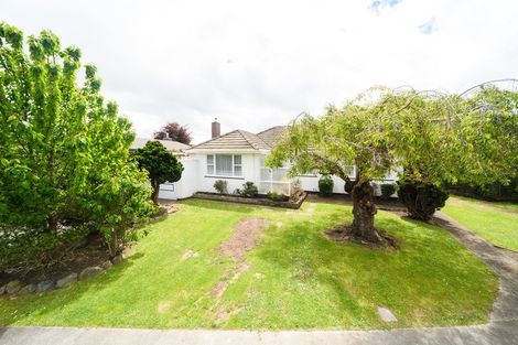 Photo of property in 32 Parkland Crescent, Terrace End, Palmerston North, 4410