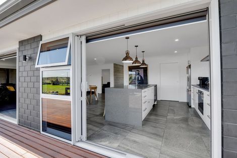 Photo of property in 3 Carex Grove, Foxton Beach, Foxton, 4815