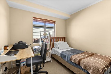 Photo of property in 9a Oxford Street, Taradale, Napier, 4112