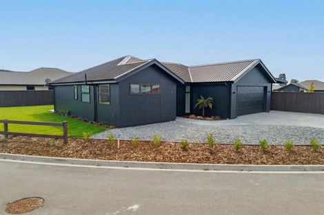Photo of property in 4 Louden Place, Wakefield, 7025