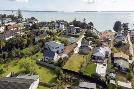 Photo of property in 2/75 Marine Parade, Mellons Bay, Auckland, 2014