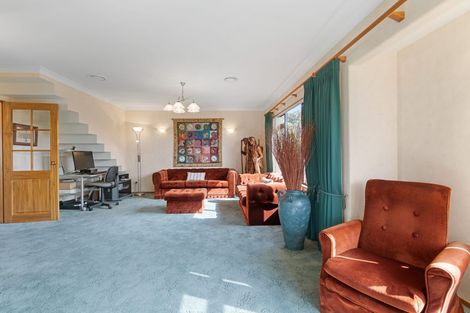 Photo of property in 3 Fairfax Terrace, Frankleigh Park, New Plymouth, 4310