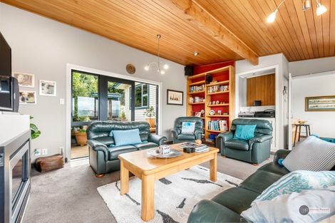 Photo of property in 30 Pekanga Road, Normandale, Lower Hutt, 5010