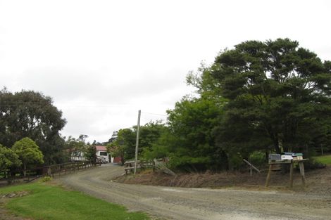 Photo of property in 176 Valley Road, Waimauku, 0881