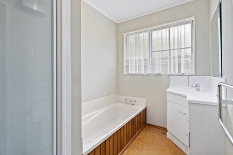 Photo of property in 17 Waddington Drive, Naenae, Lower Hutt, 5011