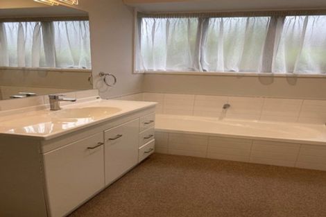 Photo of property in 2/61 Colombo Street, Cashmere, Christchurch, 8022