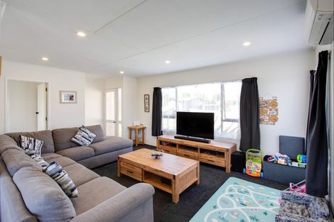 Photo of property in 10 Glamorgan Avenue, Tamatea, Napier, 4112