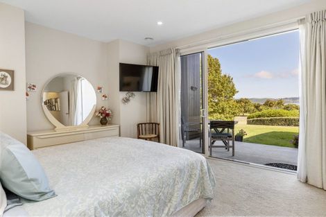 Photo of property in 30 Karapoto Lane, Rainbow Point, Taupo, 3330