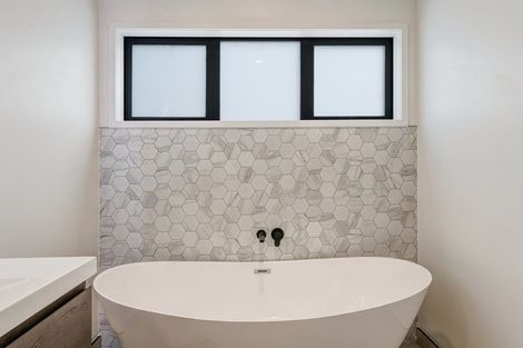 Photo of property in 4 St Julia Court, Helensville, 0800