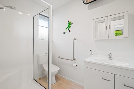 Photo of property in 2/20 Kirsten Place, Parklands, Christchurch, 8083