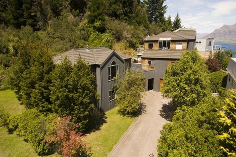 Photo of property in 12a Windsor Place, Queenstown, 9300