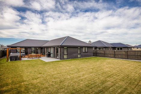 Photo of property in 7 Benjes Place, Woodend, 7610