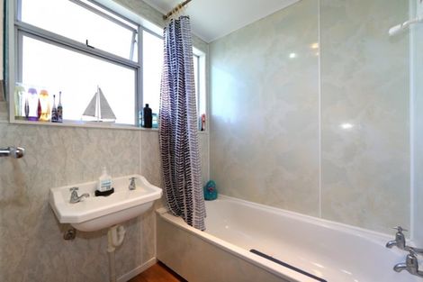 Photo of property in 9 Currie Street, Greenmeadows, Napier, 4112